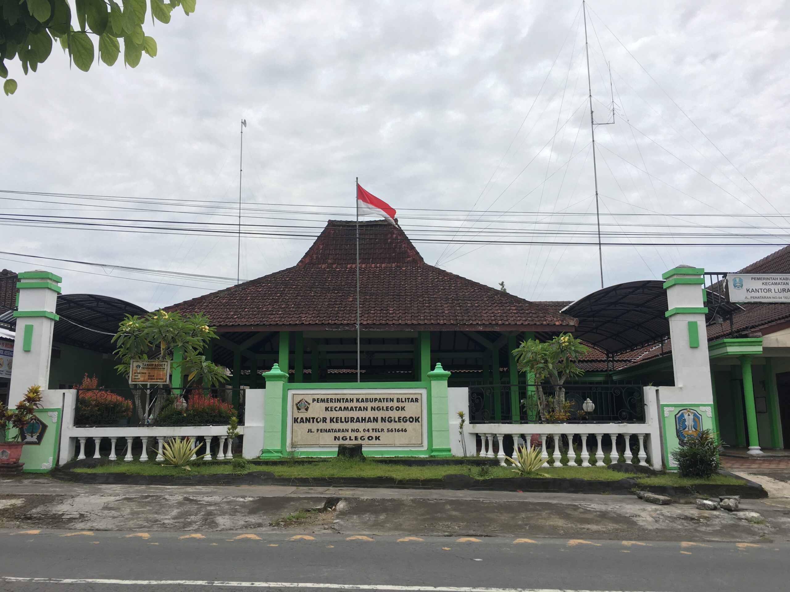 Kelurahan Nglegok